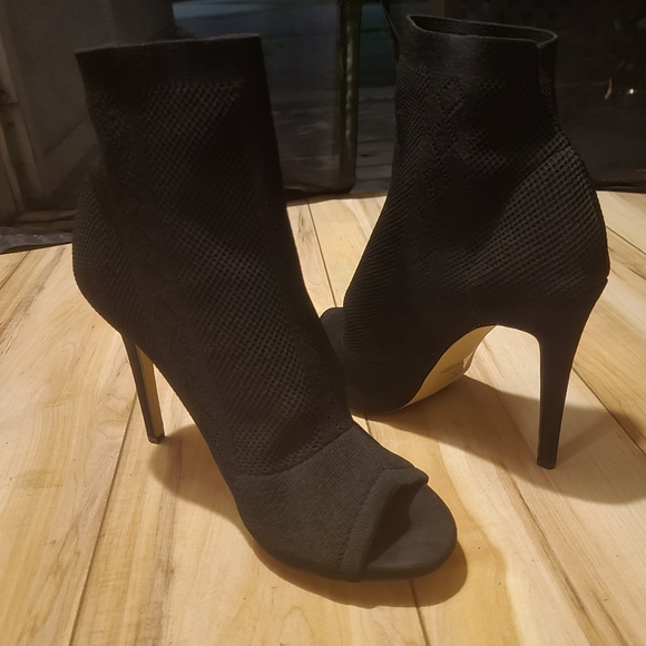NWOT Anka Ankle Knit Booties In Black Heels - Picture 11 of 16
